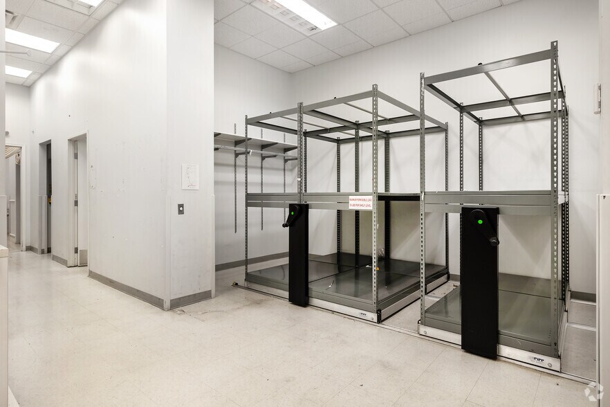 More Photos Of 1260-1270 S La Cienega Blvd, Los Angeles Unknown For Lease