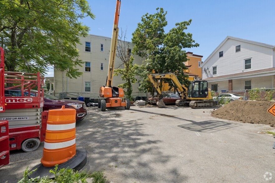 More Photos Of 1534 Dorchester Ave, Dorchester Storefront Retail Office For Lease