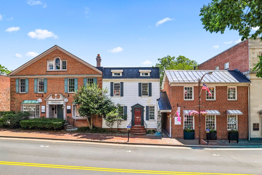 Primary Photo Of 3 E Market St, Leesburg Office For Sale