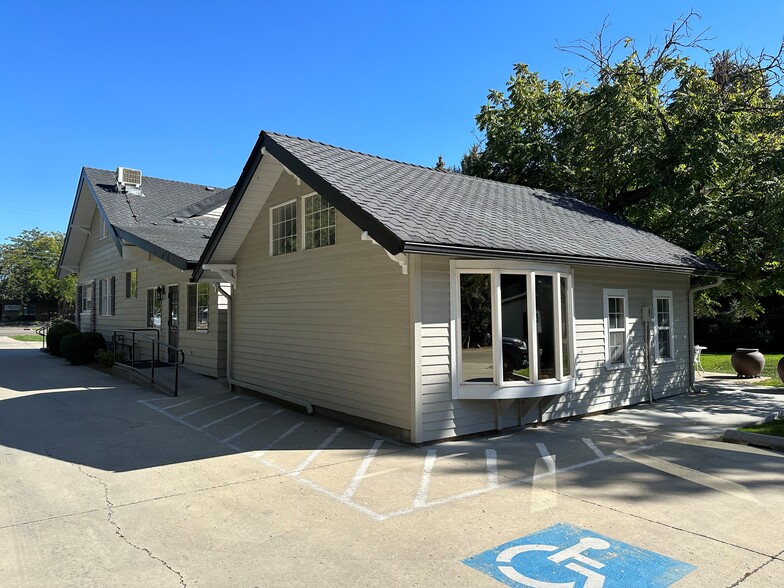 More Photos Of 1115 N Cole Rd, Boise Freestanding For Sale