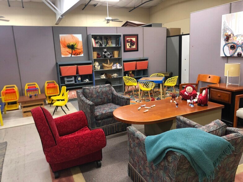 More Photos Of 340 Greenbrier Dr, Charlottesville Manufacturing For Lease