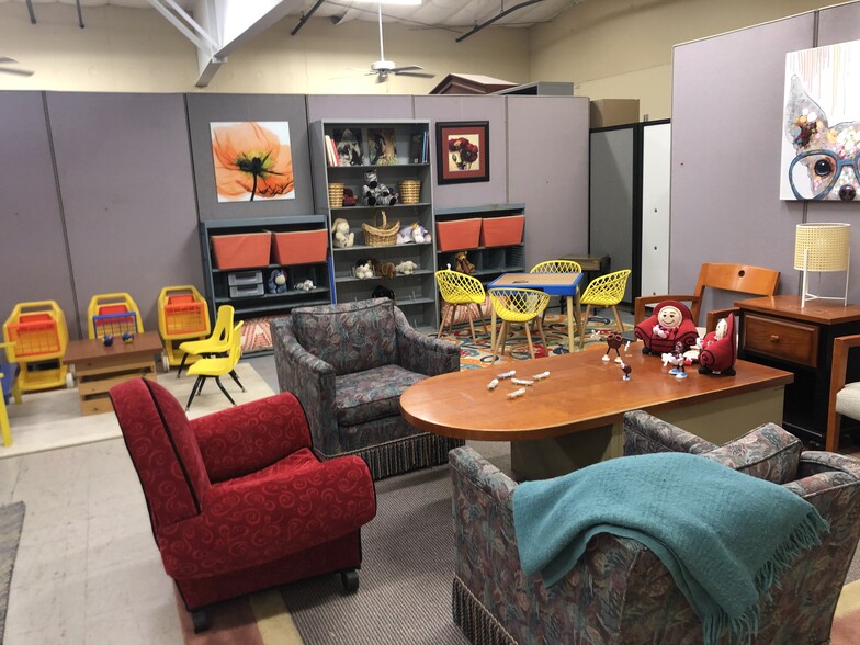More Photos Of 340 Greenbrier Dr, Charlottesville Manufacturing For Lease