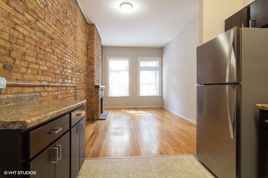 More Photos Of 2300 N Clark St, Chicago Apartments For Lease