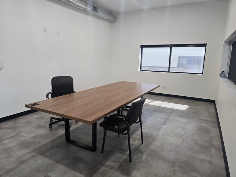 More Photos Of 714 Highway 71 W, Bastrop Freestanding For Lease