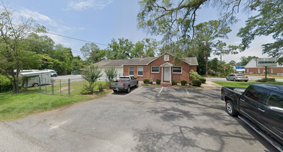 More Photos Of 334 S Collier St, Bainbridge Office Residential For Sale