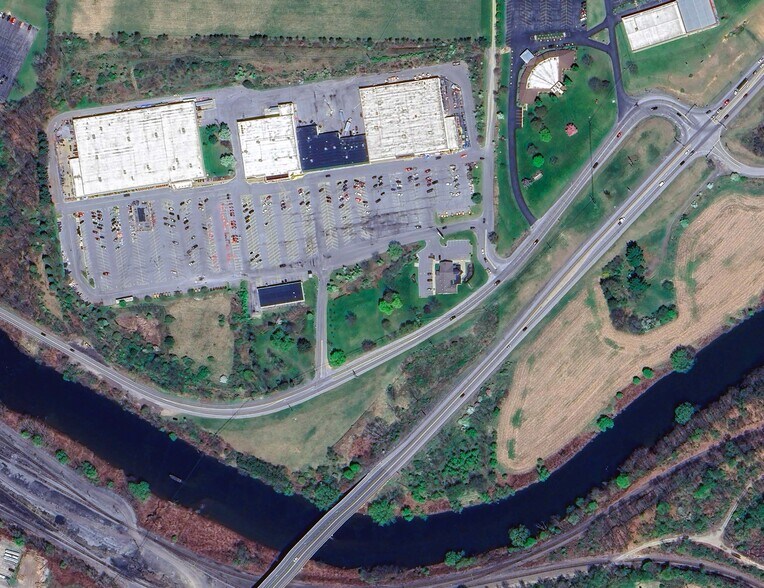 More Photos Of 1800 Daisy Street Ext, Clearfield Unknown For Lease