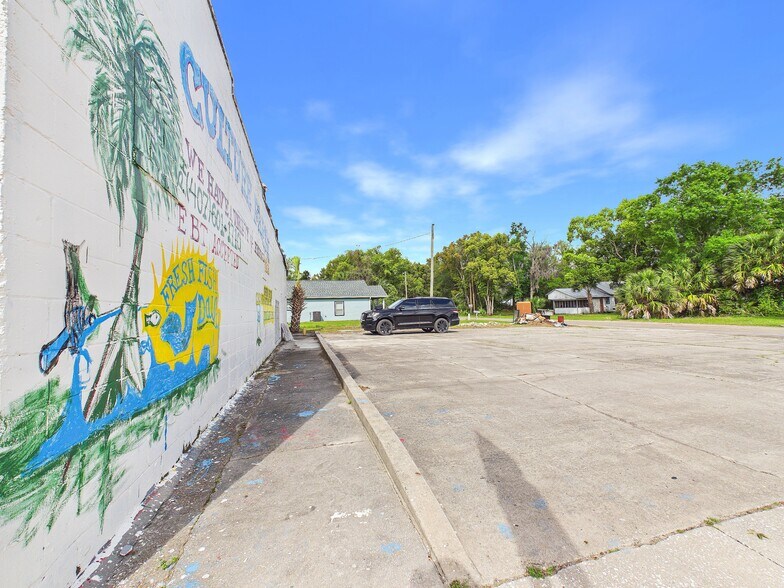 More Photos Of 705 S Byron Butler Pkwy, Perry Storefront For Sale