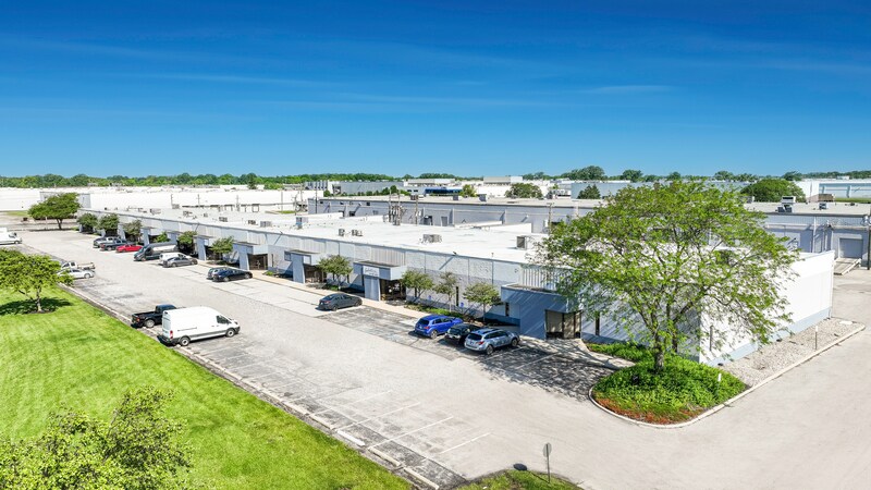 More Photos Of 5636-5762 W 79th St, Indianapolis Light Manufacturing For Lease