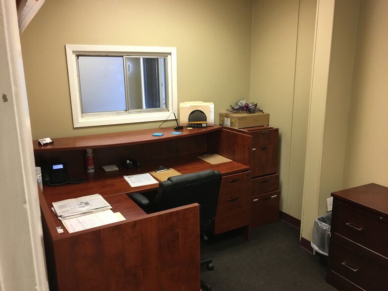 More Photos Of 2610 Tampa East Blvd, Tampa Warehouse For Sale