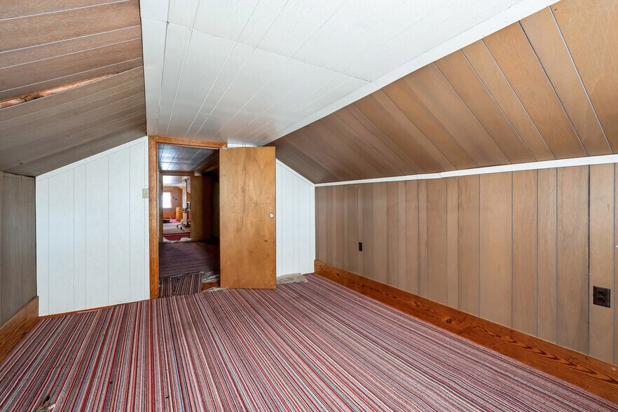 More Photos Of 1040 US-13, Windsor Religious Facility For Sale