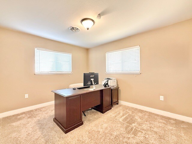 More Photos Of 201 10th St, Windsor Office For Sale