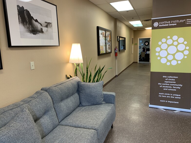 More Photos Of 8010 E McDowell Rd, Scottsdale Office For Lease