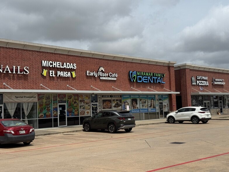 More Photos Of 6111-6127 N Fry Rd, Katy Unknown For Lease