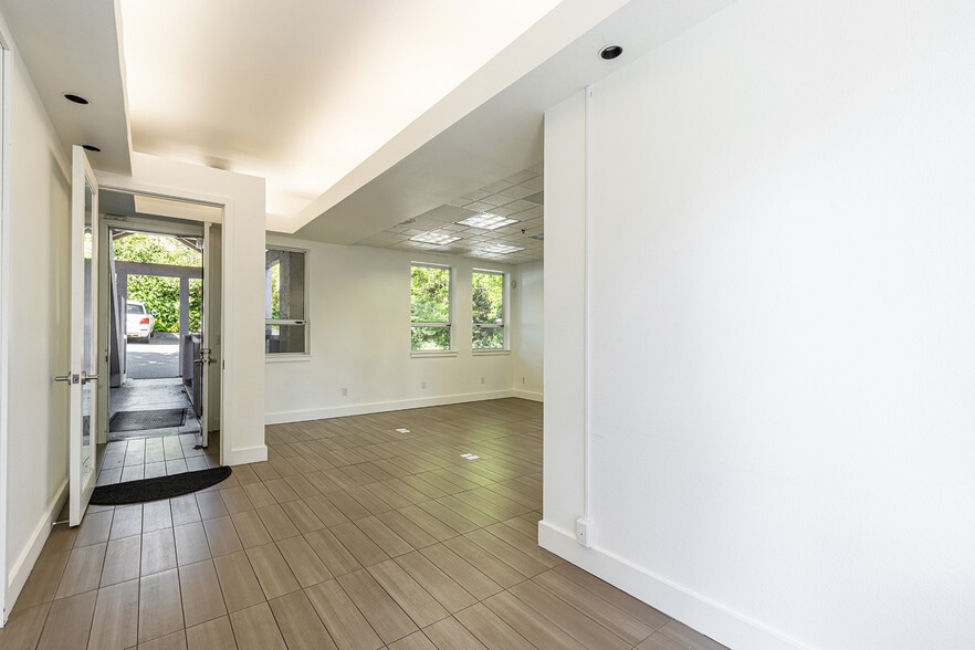 More Photos Of 7300 Healdsburg Ave, Sebastopol Office For Lease