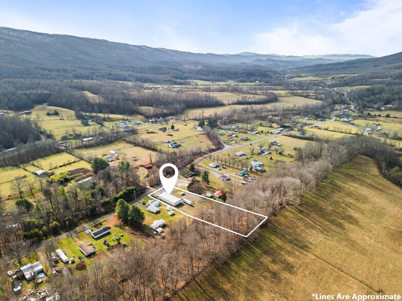 More Photos Of 2719 Highway 91, Elizabethton Showroom For Sale