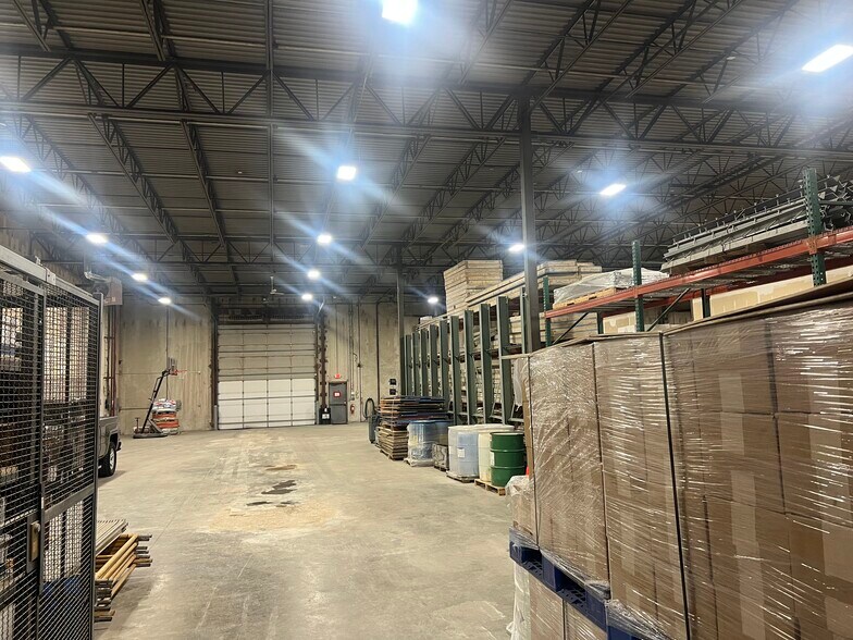 More Photos Of 8804 Bash St, Indianapolis Warehouse For Lease