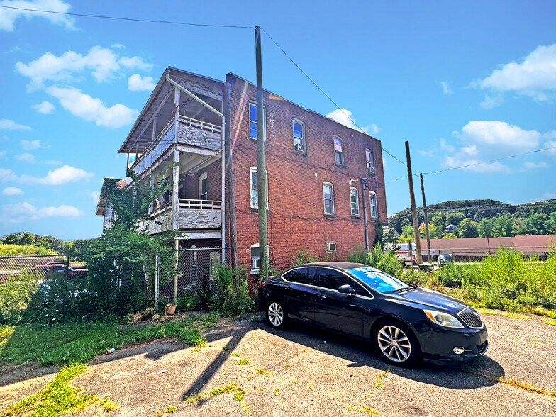 More Photos Of 220 Main St, Terryville Apartments For Sale