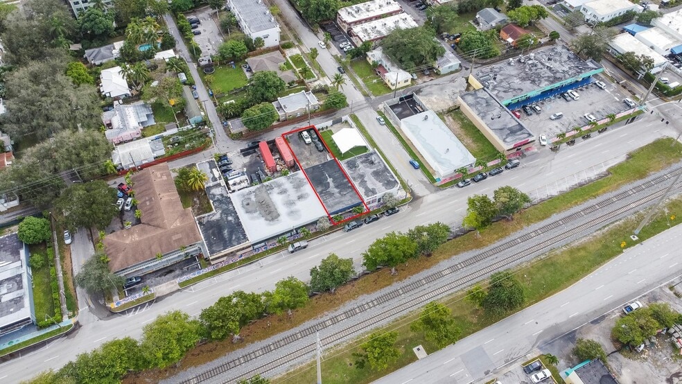 More Photos Of 721-723 S 21st Ave, Hollywood Distribution For Lease