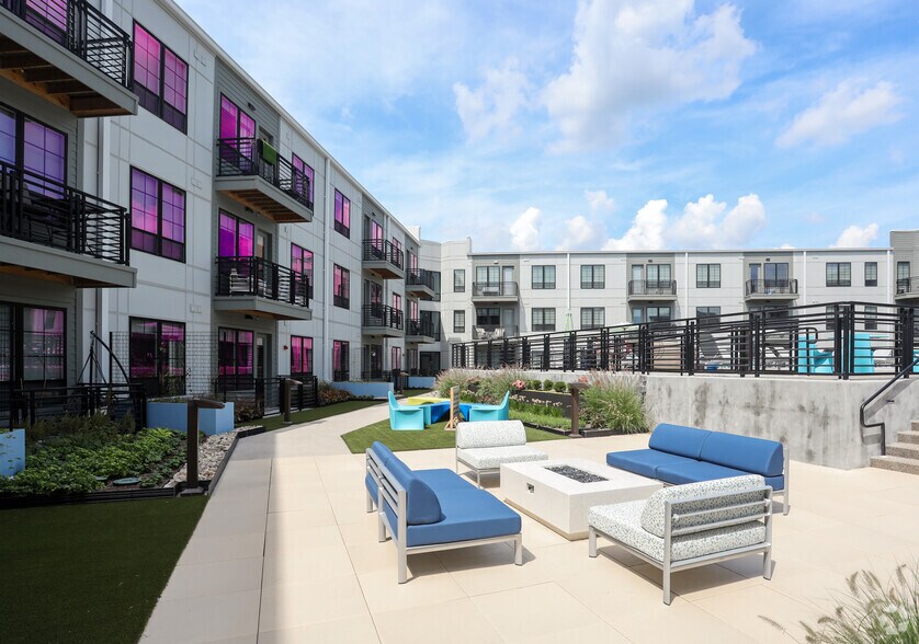 More Photos Of 11671 Maple St, Fishers Apartments For Lease