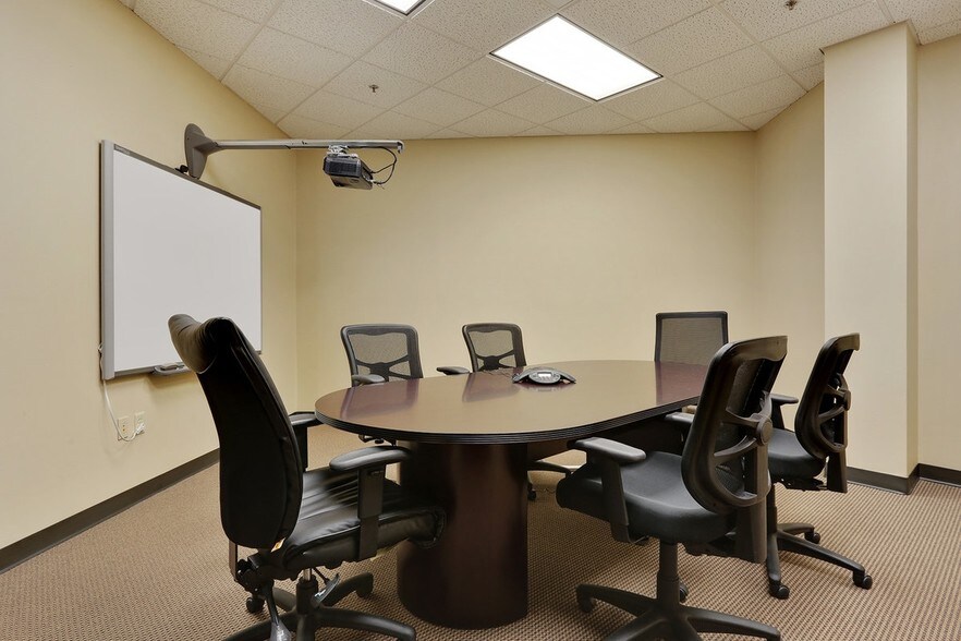 More Photos Of 8555 United Plaza Blvd, Baton Rouge Office For Lease