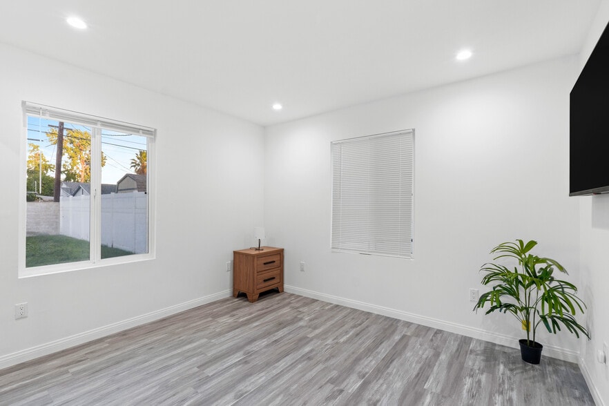 More Photos Of 6738 Coldwater Canyon Ave, North Hollywood Assisted Living For Sale