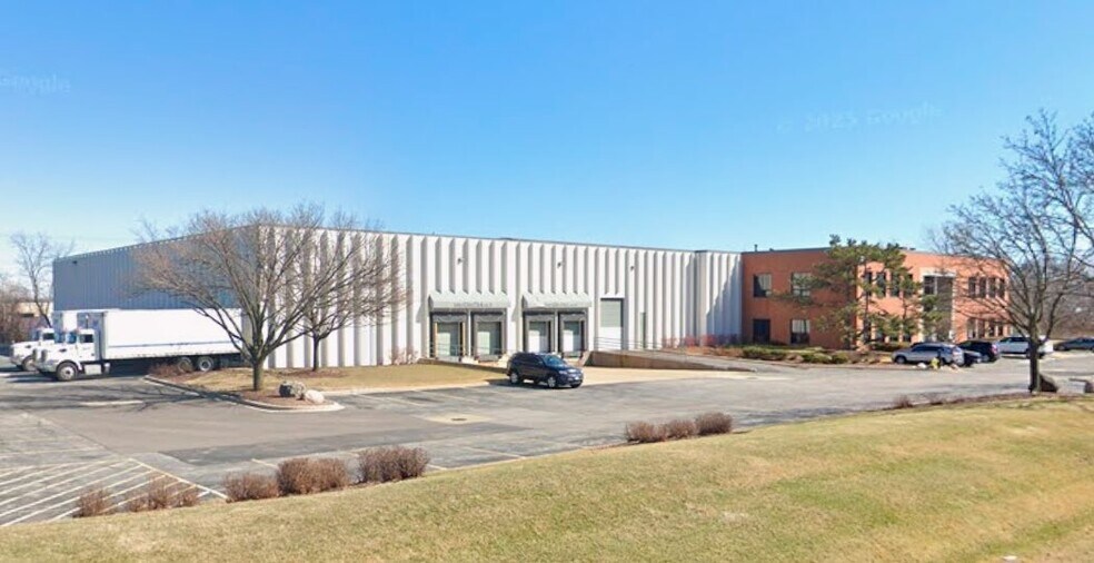 More Photos Of 937 N Lombard Rd, Lombard Industrial For Lease