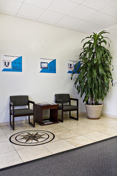 More Photos Of 7440 E Karen Dr, Scottsdale Service For Lease