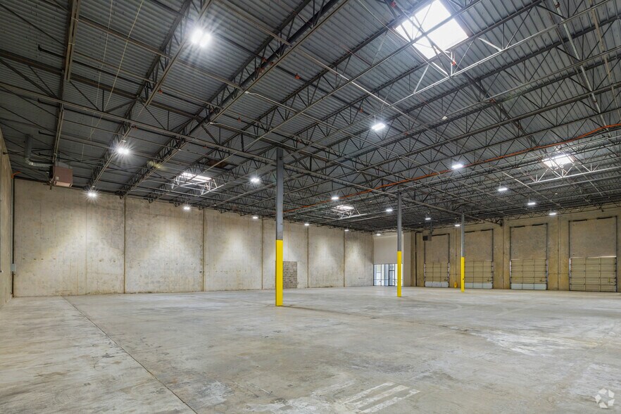 More Photos Of 2200 Denton Dr, Austin Unknown For Lease