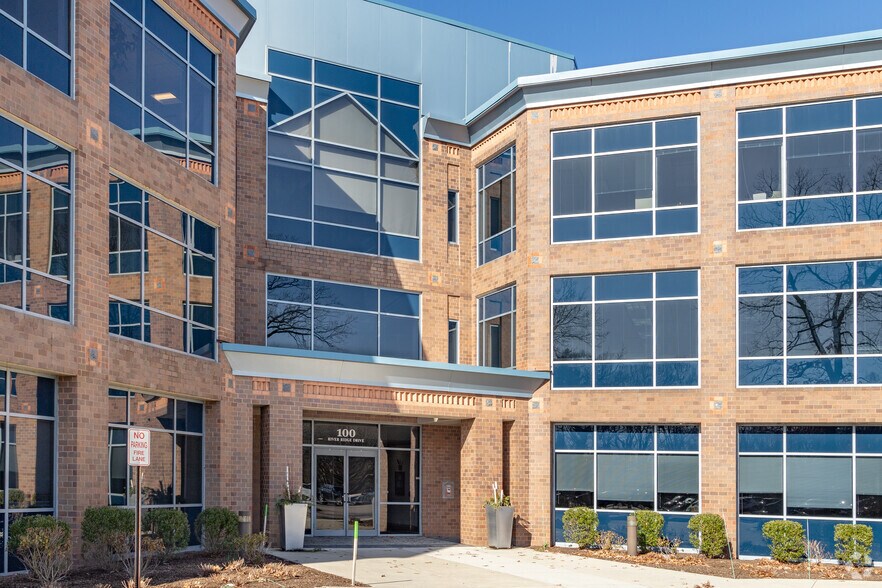 More Photos Of 100 River Ridge Dr, Norwood Office For Lease