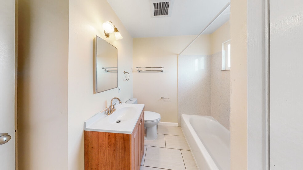 More Photos Of 98 Dutton Ave, San Leandro Apartments For Sale