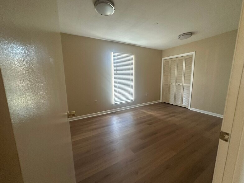 More Photos Of 8676 Goodwood Blvd, Baton Rouge Office For Lease