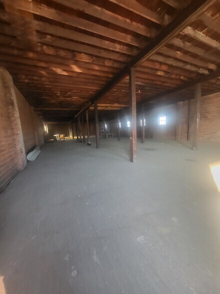 More Photos Of 819 Lafayette Ave, Moundsville General Retail For Sale