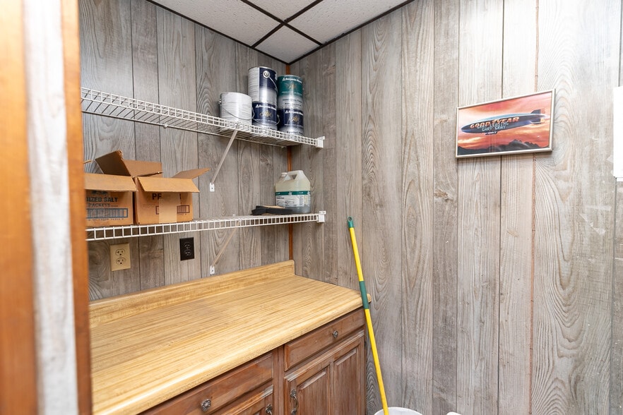 More Photos Of 56 US 46 Hwy, Columbia Distribution For Lease