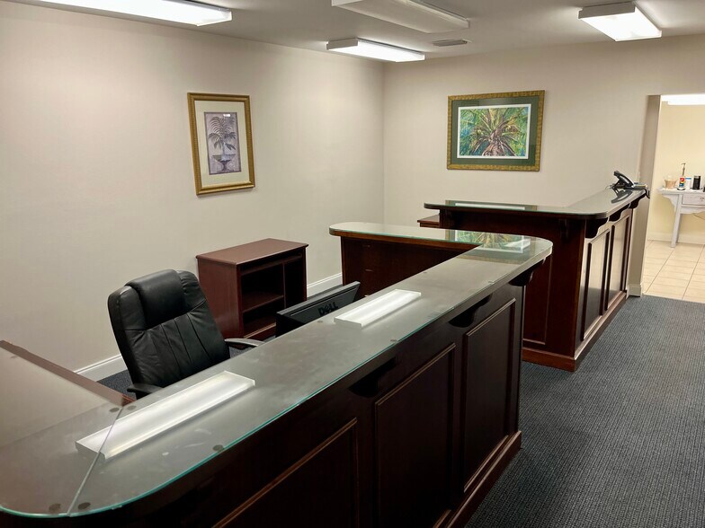 More Photos Of 306 S Plant Ave, Tampa Office For Sale