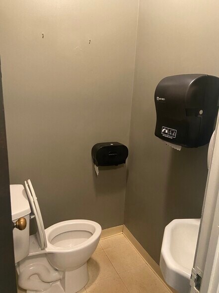 More Photos Of 1736 Sanderson Ave, Scranton Rehabilitation Center For Sale