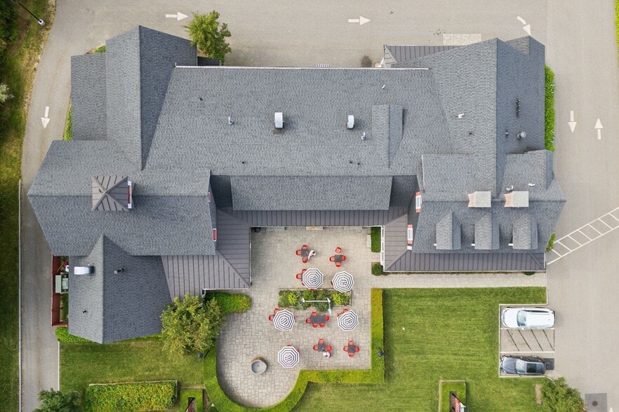 More Photos Of 2178 Post Rd, Wells Restaurant For Lease