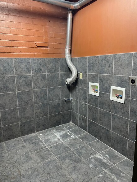 More Photos Of 6209 E State Blvd, Fort Wayne Storefront Retail Office For Lease