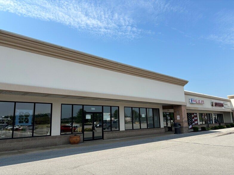 More Photos Of 7545-7633 Sylvania Ave, Sylvania Unknown For Lease