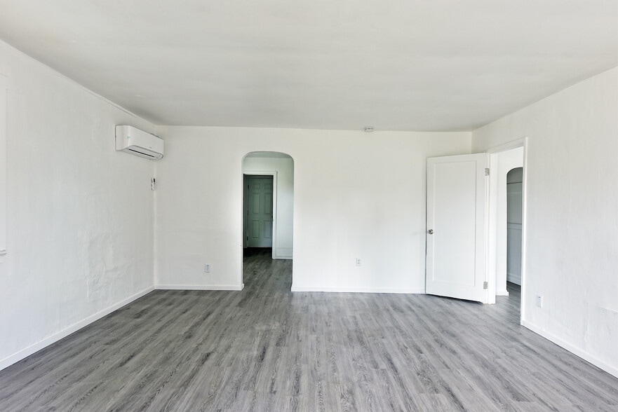 More Photos Of 1808 Spring St, Medford Apartments For Sale