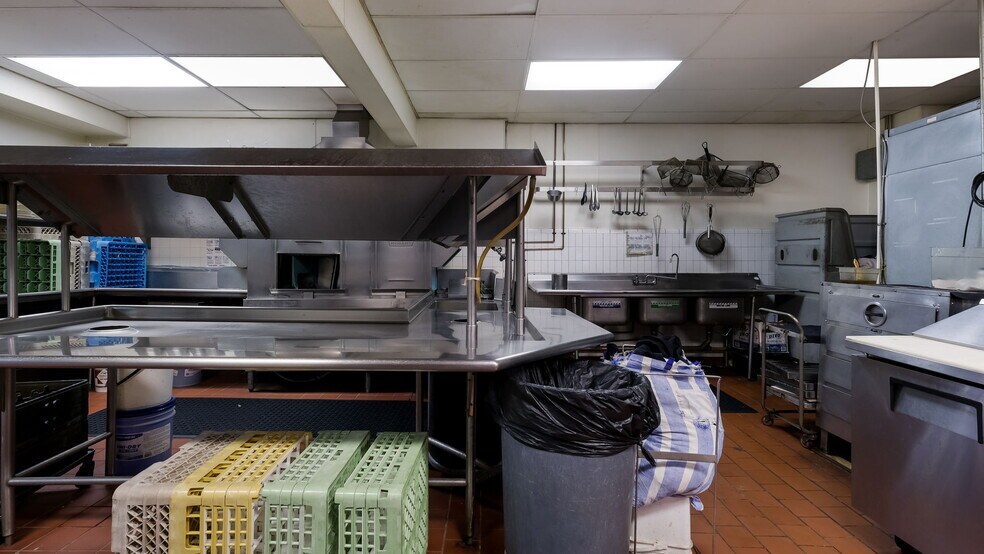 More Photos Of 1373 Easton Rd, Warrington Restaurant For Sale