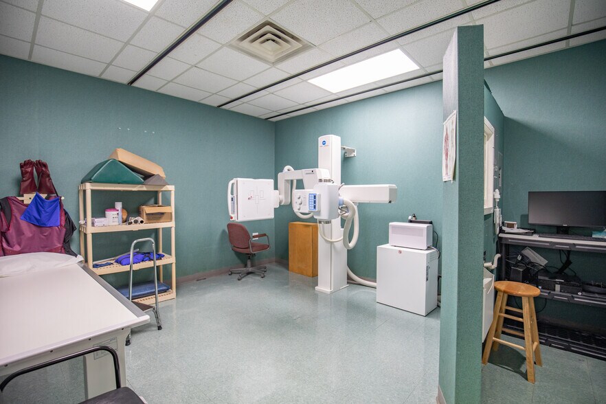 More Photos Of 1201 Columbia Dr, Milledgeville Medical For Sale