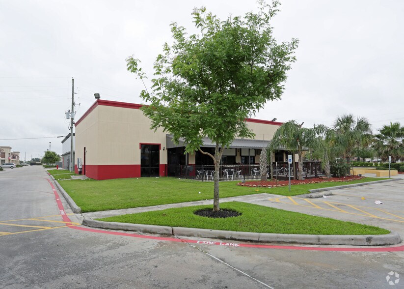 More Photos Of 9721 W Broadway St, Pearland Restaurant For Sale