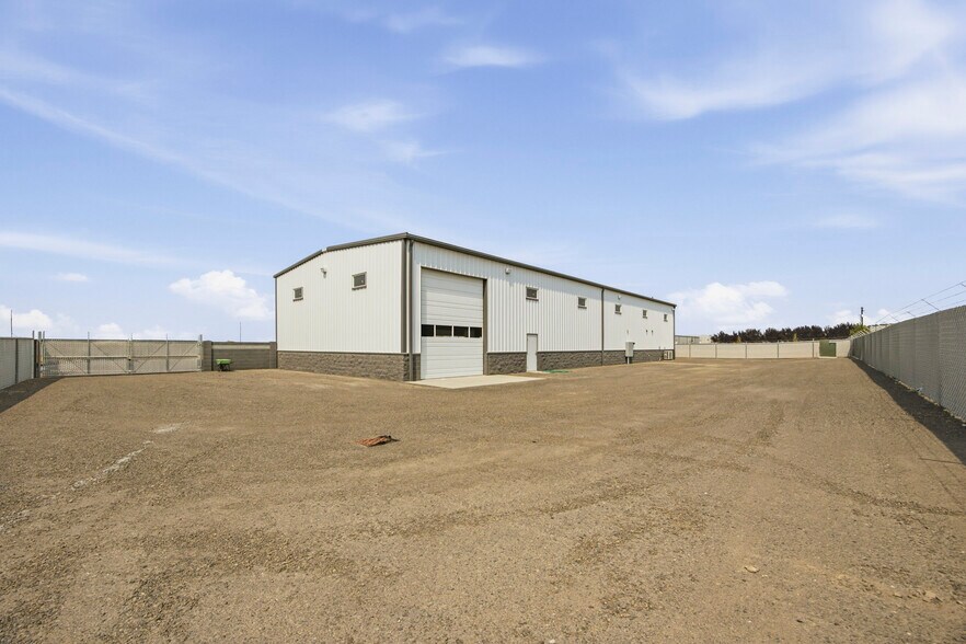 More Photos Of 1342 E Saint Helens St, Pasco Light Distribution For Lease