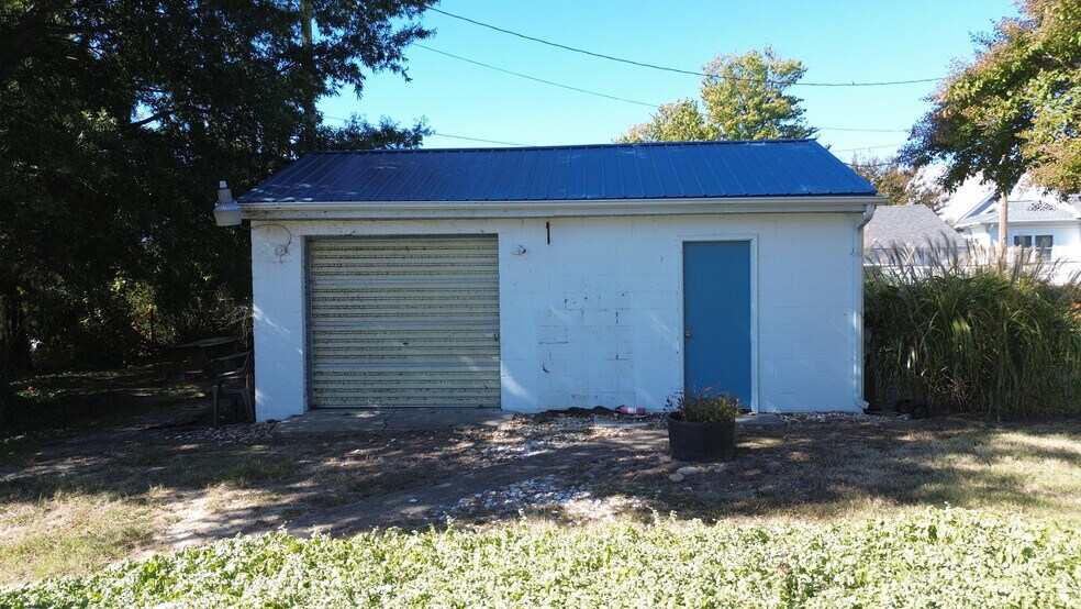 More Photos Of 38869 Morris Point Rd, Abell Restaurant For Sale