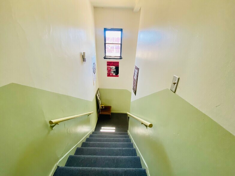 More Photos Of 660 S Bonnie Brae St, Los Angeles Office Residential For Sale