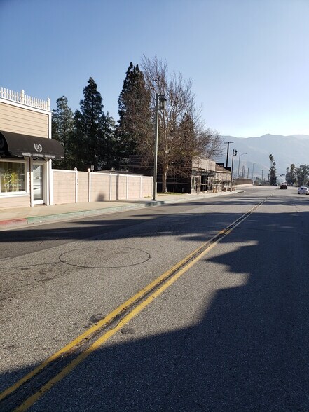 More Photos Of 12 S San Gorgonio Ave, Banning Storefront Retail Office For Lease