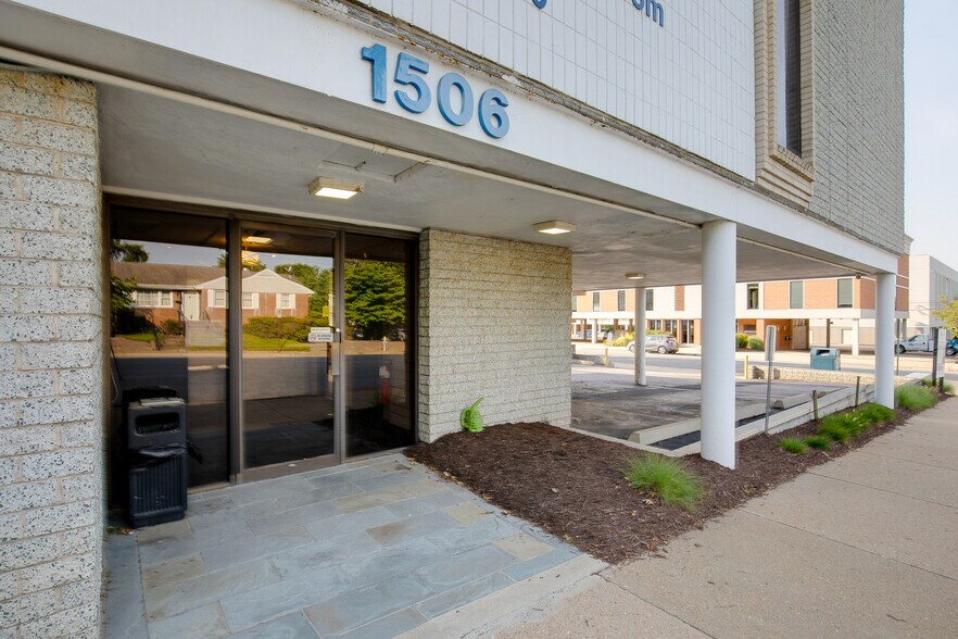 More Photos Of 1506 Staples Mill Rd, Richmond Office For Sale