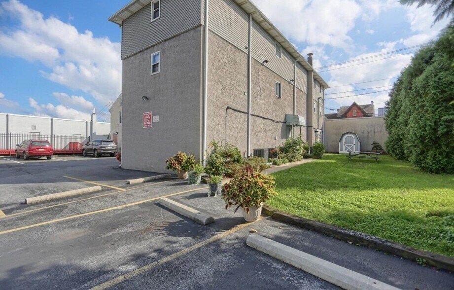 More Photos Of 3921 Penn Ave, Sinking Spring Apartments For Lease