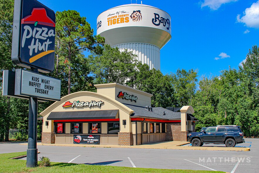Primary Photo Of 604 Mcmeans Ave, Bay Minette Restaurant For Sale