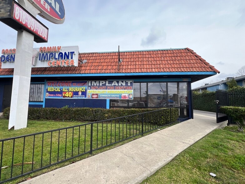 More Photos Of 9722 Laurel Canyon Blvd, Arleta Medical For Lease